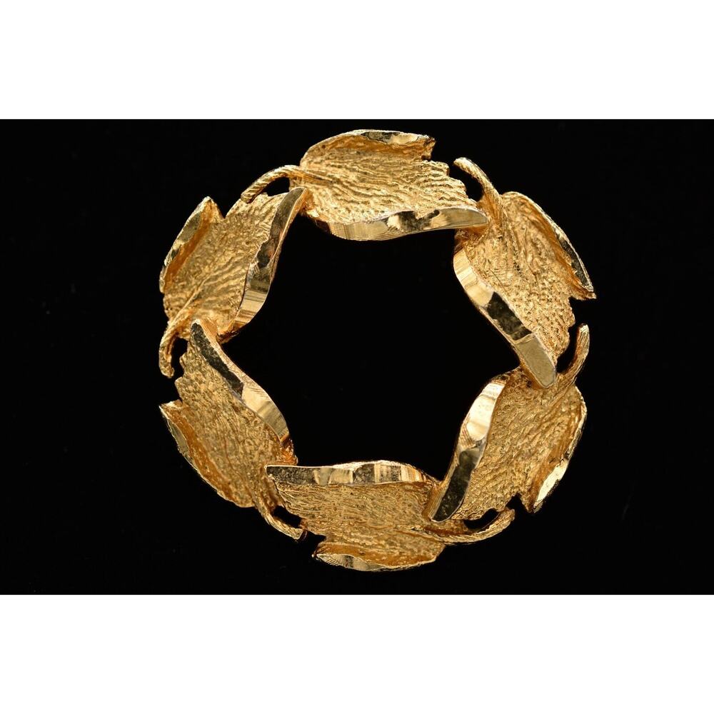 Cathe Vintage Wreath Pin Brooch Brushed Gold Textured Heavy Signed 1980s Bin5A
